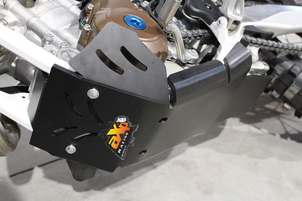 Piastra paramotore Xtrem AXP RACING 8mm con protezione leverismi HUSQVARNA 350 FE 2017-2023