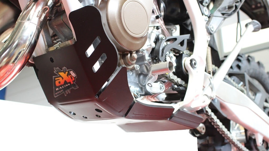 Piastra paramotore Xtrem AXP RACING 8mm con protezione leverismi KTM 125 XC-W 2017-2019