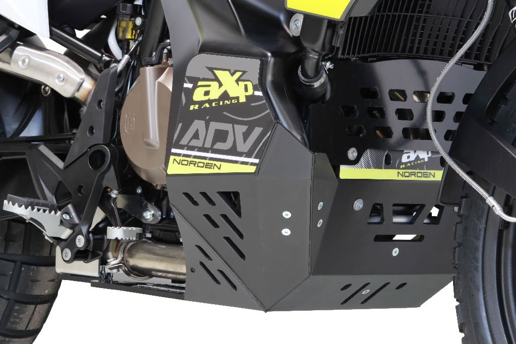 Piastra paramotore Xtrem AXP RACING 8mm con protezione leverismi HUSQVARNA 901 Norden 2022-2023