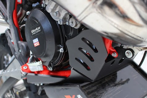 Piastra paramotore Xtrem AXP RACING 8mm con protezione leverismi BETA RR 250 2020-2023