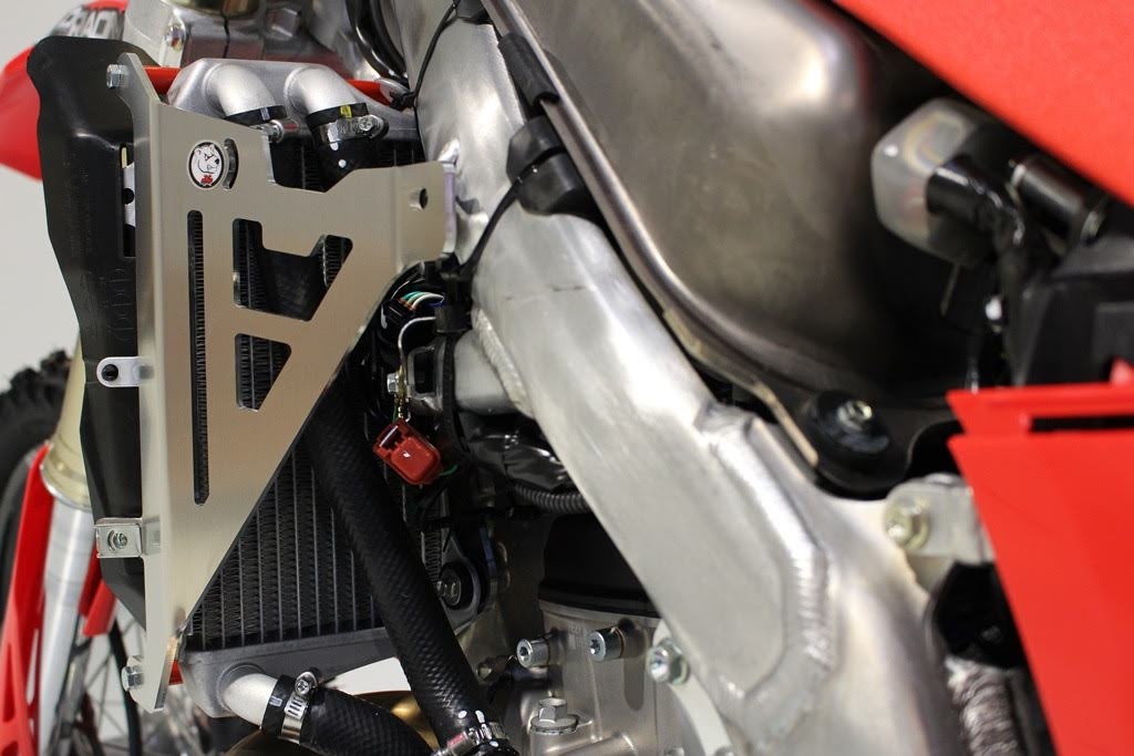 Protezioni radiatori AXP RACING HONDA CRF 250 R 2020-2021