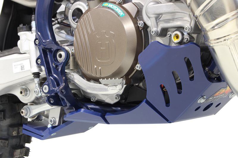 Piastra paramotore Xtrem AXP RACING 8mm con protezione leverismi HUSQVARNA 300 TE 2020-2023